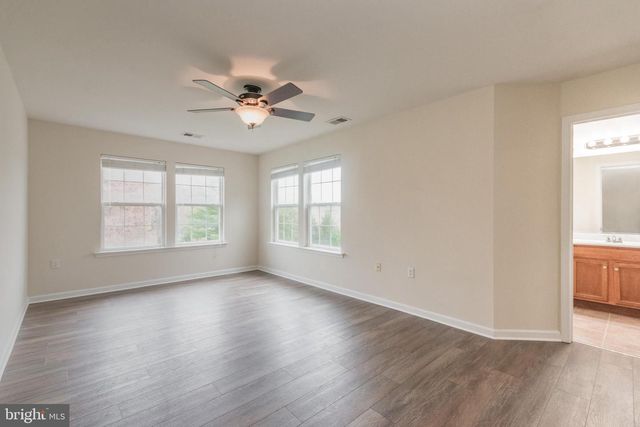 48 CARNEGIE LINKS DR, Martinsburg, WV 25405