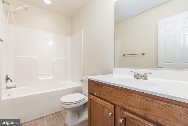 48 CARNEGIE LINKS DR, Martinsburg, WV 25405