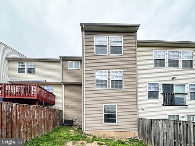48 CARNEGIE LINKS DR, Martinsburg, WV 25405