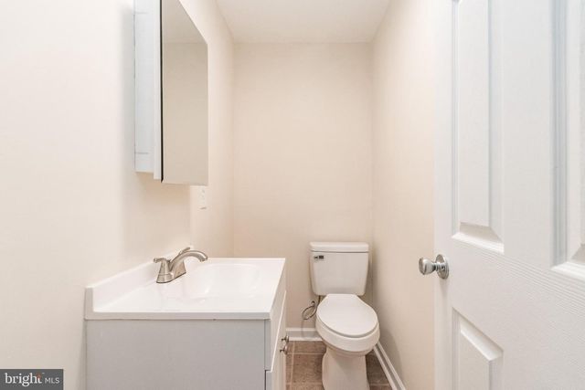 48 CARNEGIE LINKS DR, Martinsburg, WV 25405