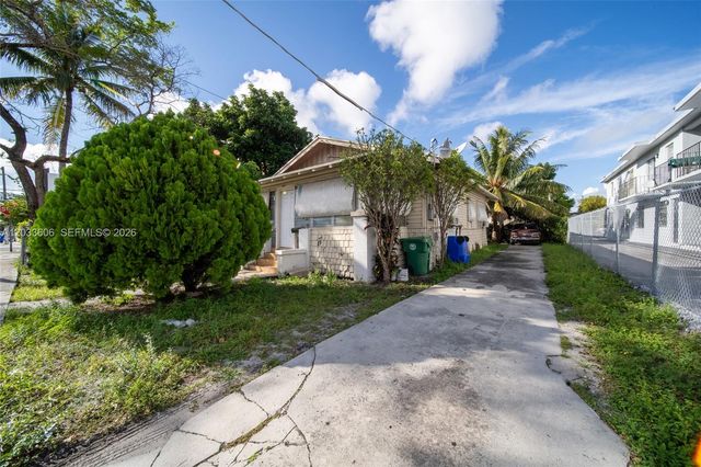 1267 NW 3rd St, Miami, FL 33125
