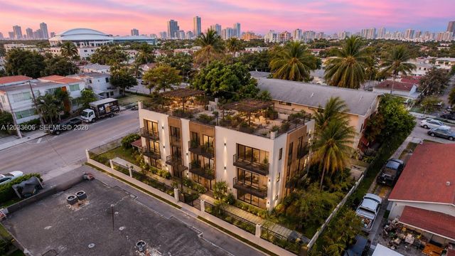 1267 NW 3rd St, Miami, FL 33125