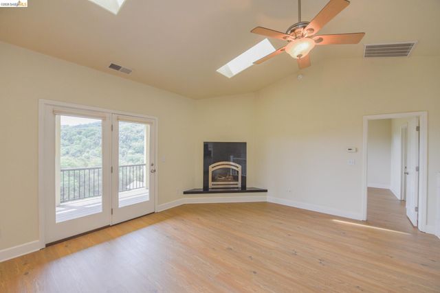 294 S Arbona Circle, Sonora, CA 95370