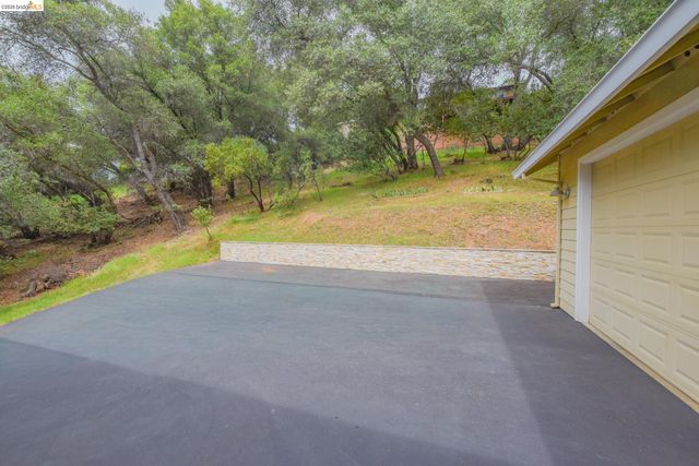 294 S Arbona Circle, Sonora, CA 95370