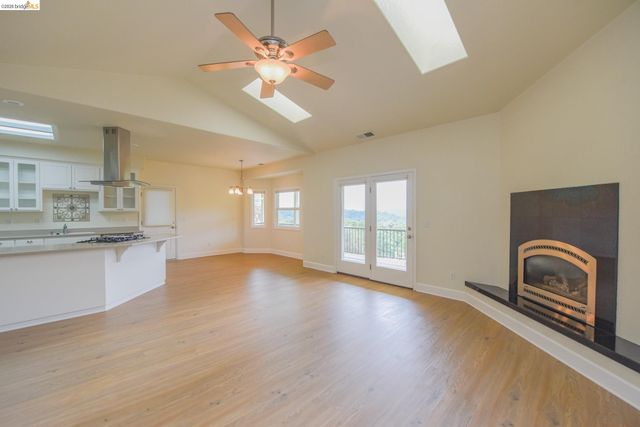 294 S Arbona Circle, Sonora, CA 95370