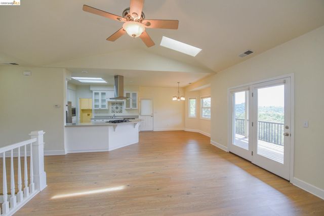 294 S Arbona Circle, Sonora, CA 95370