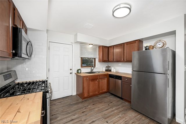 324 N Hawkins Avenue, Akron, OH 44313