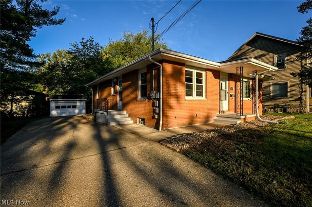 324 N Hawkins Avenue, Akron, OH 44313