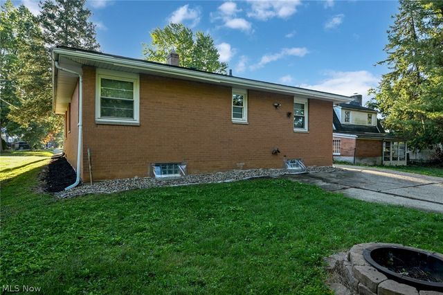 324 N Hawkins Avenue, Akron, OH 44313