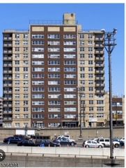 201 Bridge Plaza No 11A, Fort Lee Boro, NJ 07024