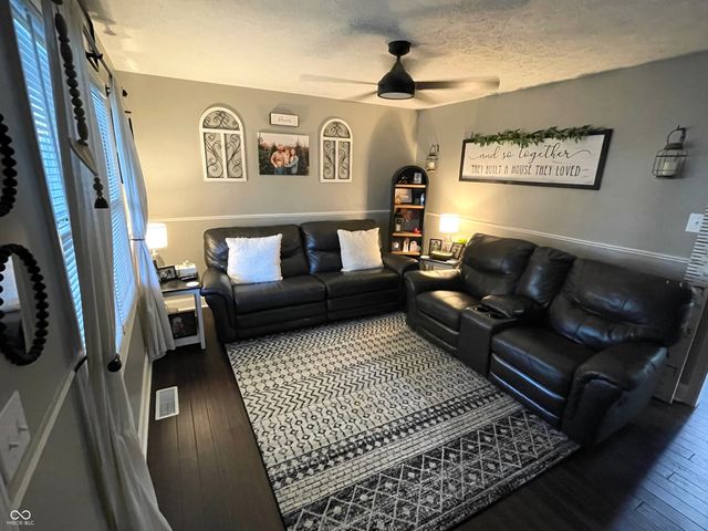 515 Doran Avenue, Shelbyville, IN 46176