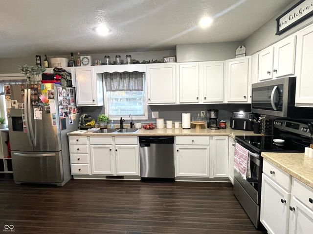 515 Doran Avenue, Shelbyville, IN 46176