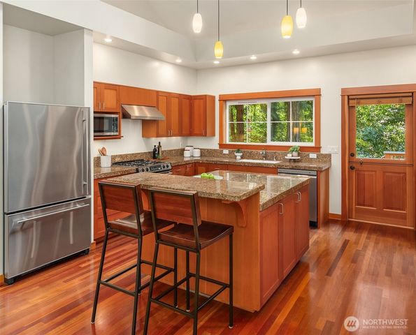14744 Sivertson Road NE, Bainbridge Island, WA 98110