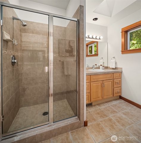 14744 Sivertson Road NE, Bainbridge Island, WA 98110
