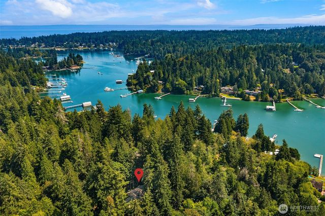 14744 Sivertson Road NE, Bainbridge Island, WA 98110