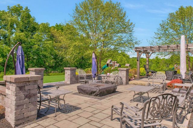 27 Wild Turkey Lane, Rock Tavern, NY 12575