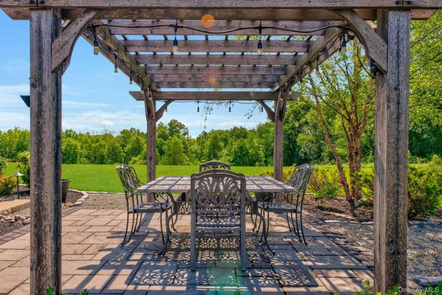 27 Wild Turkey Lane, Rock Tavern, NY 12575