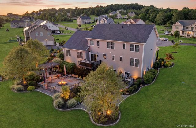 27 Wild Turkey Lane, Rock Tavern, NY 12575
