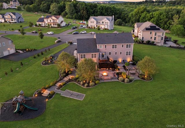 27 Wild Turkey Lane, Rock Tavern, NY 12575