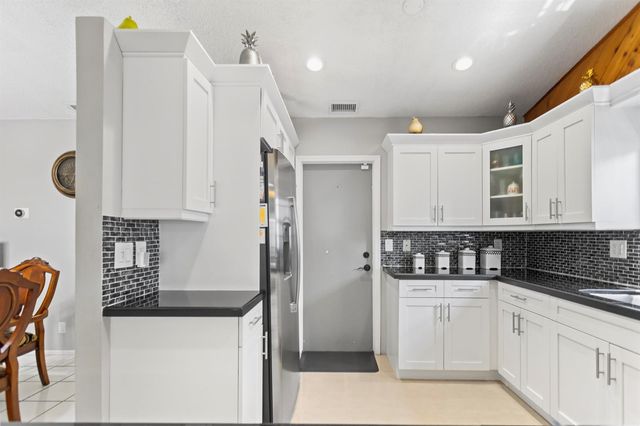 8620 NW 48th Street, Lauderhill, FL 33351