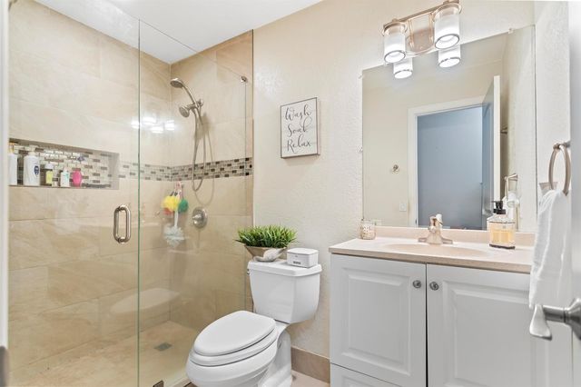 8620 NW 48th Street, Lauderhill, FL 33351