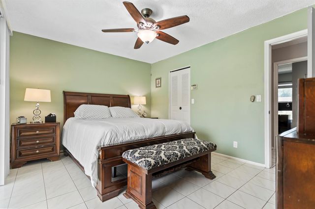 8620 NW 48th Street, Lauderhill, FL 33351