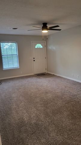 530 Phipps Dr, Nashville, TN 37218