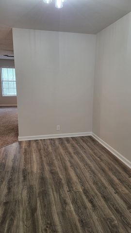 530 Phipps Dr, Nashville, TN 37218