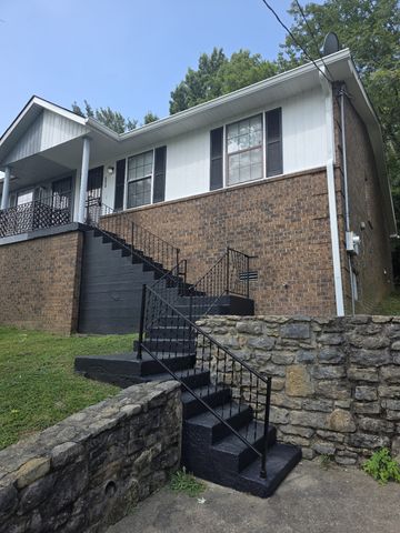 530 Phipps Dr, Nashville, TN 37218
