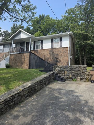 530 Phipps Dr, Nashville, TN 37218
