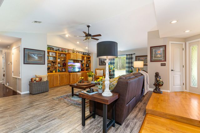 33157 Cardinal Drive, Afton, OK 74331