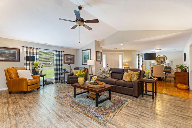 33157 Cardinal Drive, Afton, OK 74331