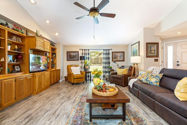 33157 Cardinal Drive, Afton, OK 74331