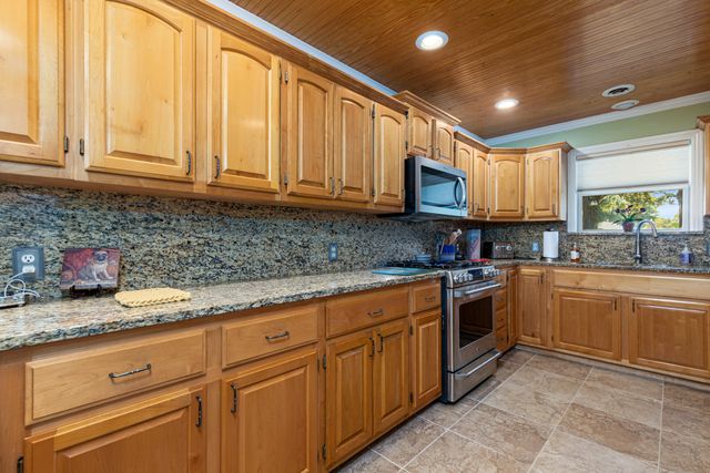 33157 Cardinal Drive, Afton, OK 74331