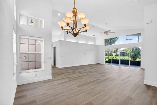 7425 Lahana Circle, Boynton Beach, FL 33437