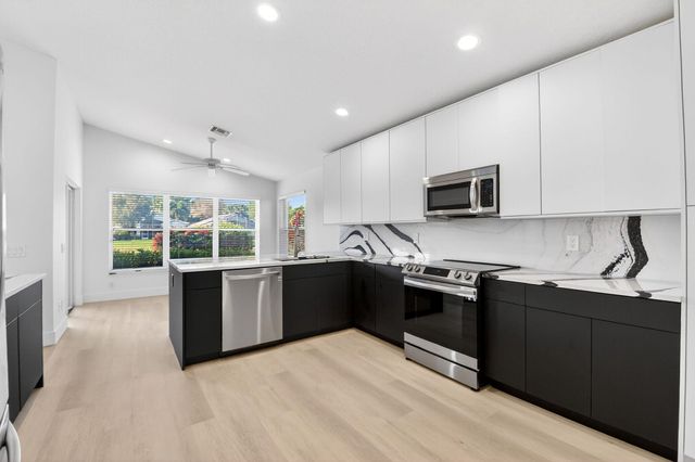 7425 Lahana Circle, Boynton Beach, FL 33437