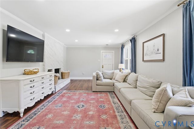 609 Pocono Dr, Richmond, VA 23236