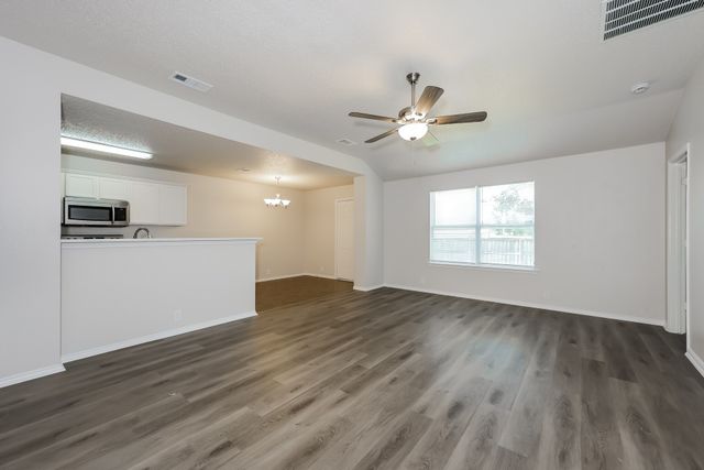 317 Oakhurst Drive, Seagoville, TX 75159