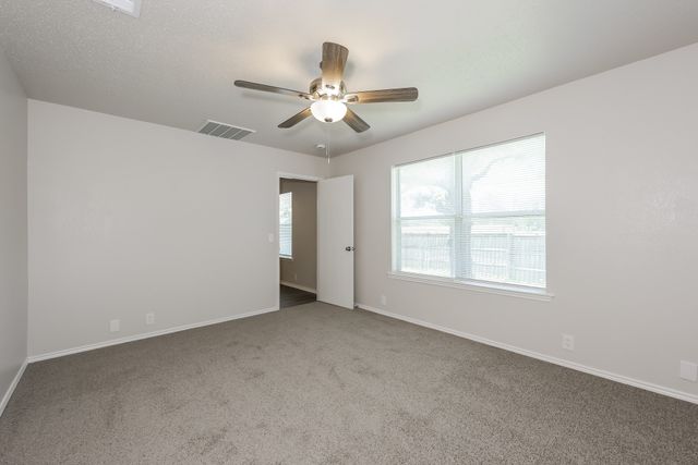 317 Oakhurst Drive, Seagoville, TX 75159