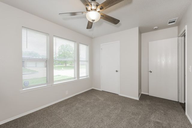 317 Oakhurst Drive, Seagoville, TX 75159