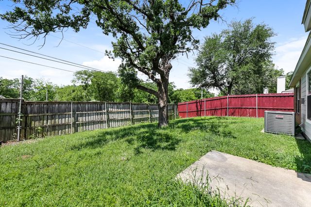 317 Oakhurst Drive, Seagoville, TX 75159