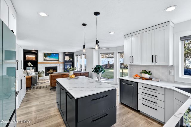 1624 S Rocky Ridge Dr, Spokane Valley, WA 99212