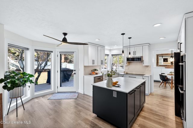 1624 S Rocky Ridge Dr, Spokane Valley, WA 99212