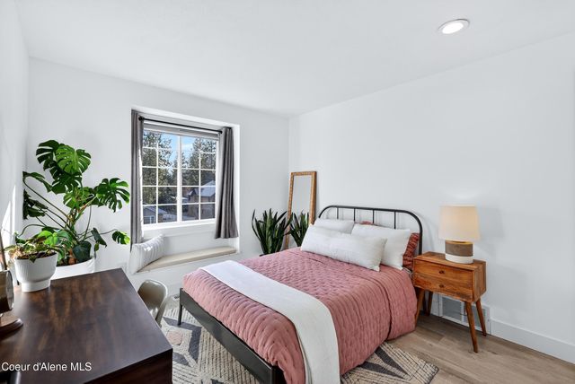 1624 S Rocky Ridge Dr, Spokane Valley, WA 99212