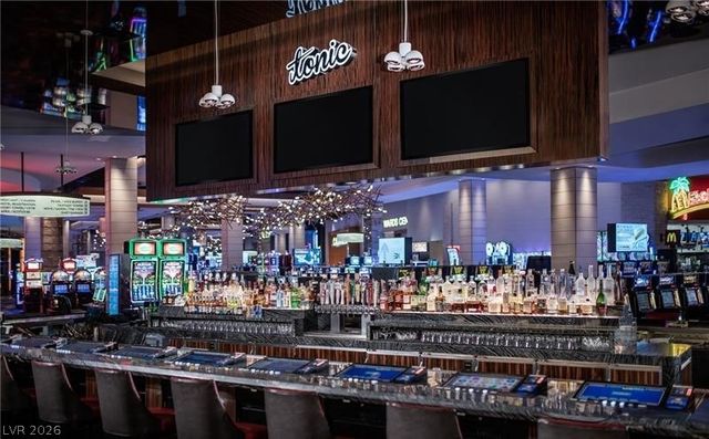 4381 Flamingo Road 15310, Las Vegas, NV 89103