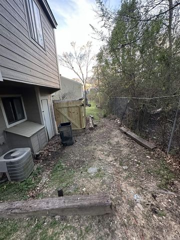 2001 Reservoir Rd Apt 12, Little Rock, AR 72227