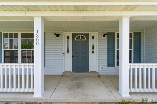 1300 Presidents Landing Drive, O'fallon, MO 63366