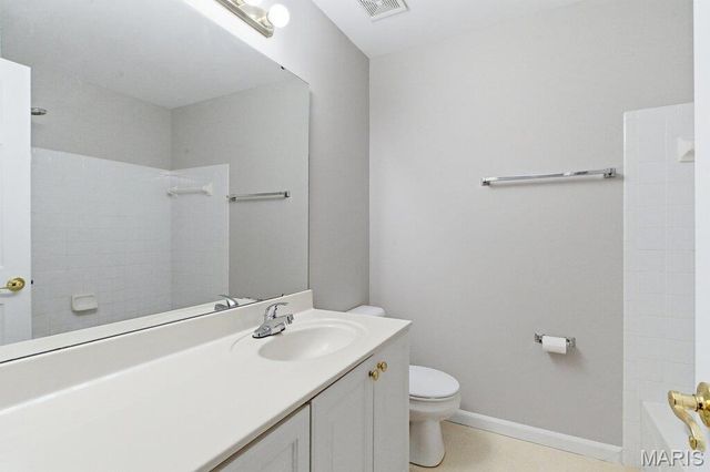 1300 Presidents Landing Drive, O'fallon, MO 63366