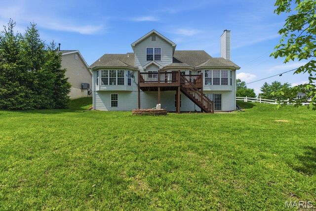 1300 Presidents Landing Drive, O'fallon, MO 63366