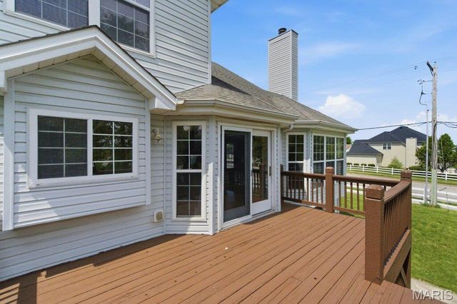 1300 Presidents Landing Drive, O'fallon, MO 63366